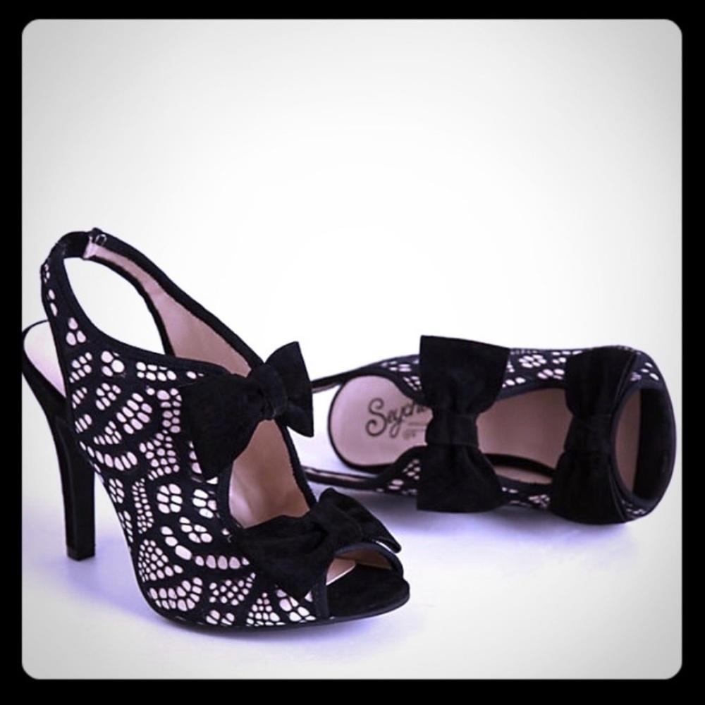 Seychelles Special Edition Bobbin Lace‎ Pumps